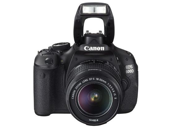 Новая зеркалка Canon EOS 600D. Новая зеркалка Canon EOS 600D.